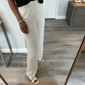 Alice + Olivia white trouser, Size 4.